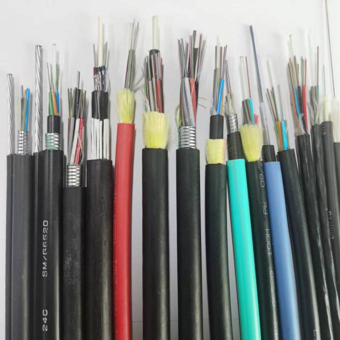 GYXTW Cabos blindados de fibra óptica de modo único com envelopes de HDPE para utilização aéreas e de conduta 3