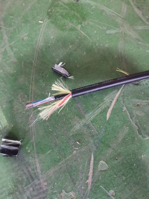 Aéreo todos os - cabos de fibra ótica dielétricos 24 de ADSS cabo de fibra ótica de 48 96 núcleos