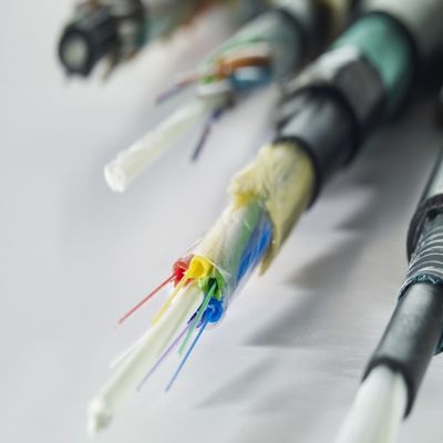 48 Núcleo Todo-dielectrico Cable aéreo autossustentável ADSS Span 100m 200m Fibra Óptica Fibra Óptica Cable