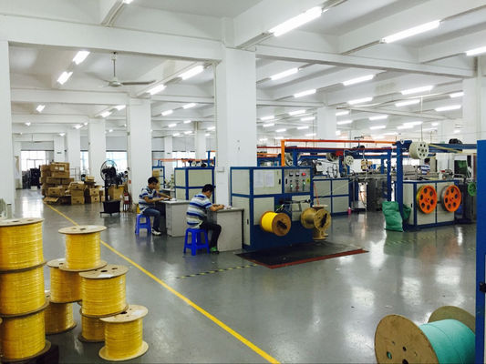 Cabo de fibra ótica interno 1core 0.9mm do amortecedor apertado simples da manutenção programada milímetro Om3 Om4 Om5